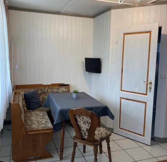 Бунгало Стандарт 2 Спальни, Gast & Logierhaus Am Rheinsberger See