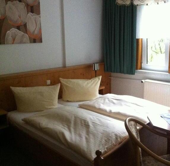 Номер Стандарт, Pension Tannenrausch