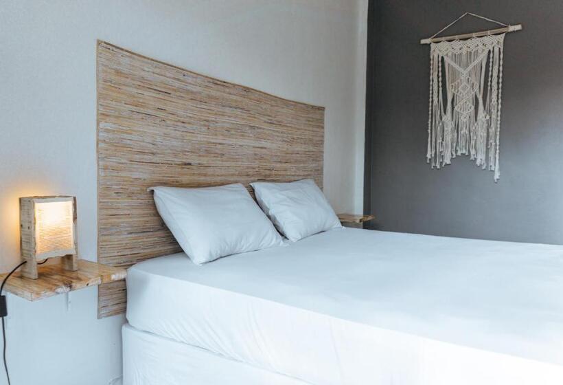 Номер Стандарт, Sultans Of Swell Uluwatu Bali