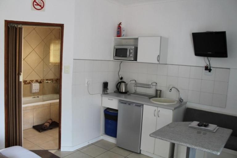 Семейный Номер, Lazy Gecko Accommodation