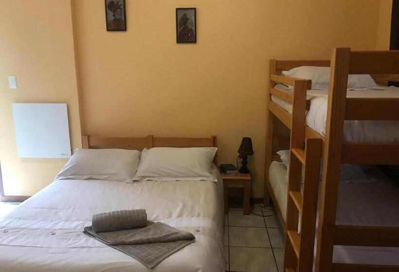 Семейный Номер, Lazy Gecko Accommodation