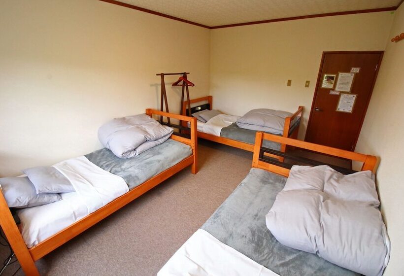 اتاق استاندارد سه نفره, Guesthouse Kinzaza