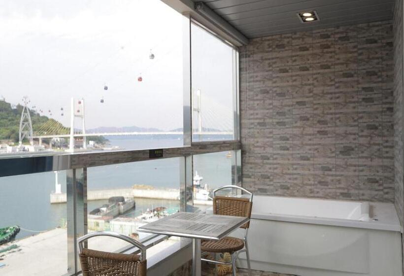 اتاق استاندارد با چشم‌انداز دریا, Lium Spa Hostel