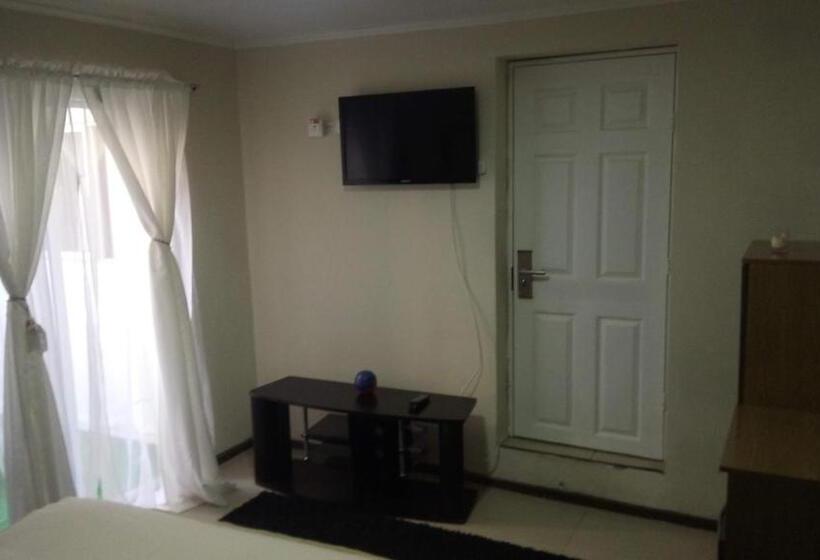 Номер Стандарт, Hostal Los Castanos