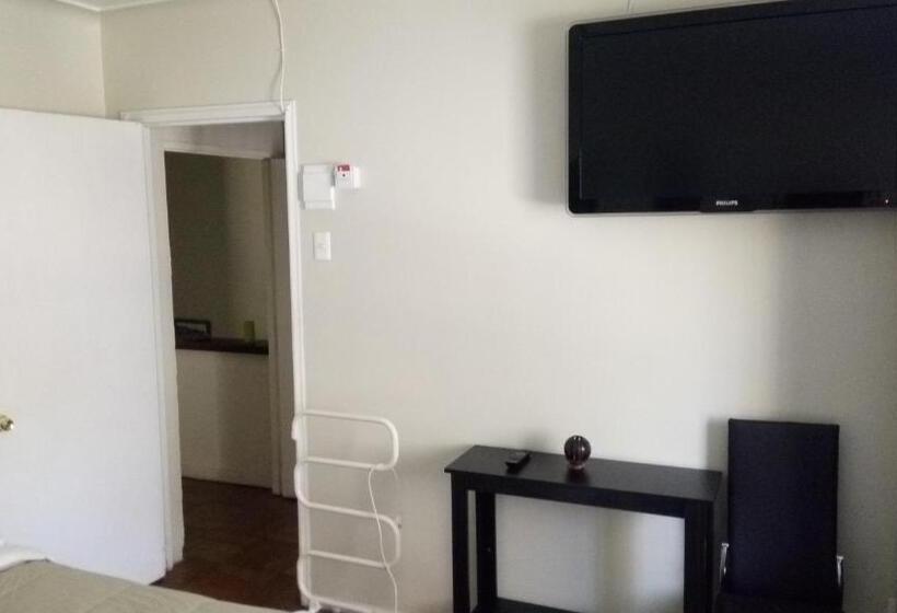 Четырехместный Номер Стандарт, Hostal Los Castanos