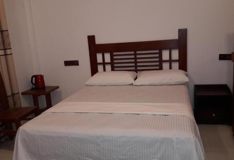 اتاق لوکس با بالکن, Risenlak Holiday Resort