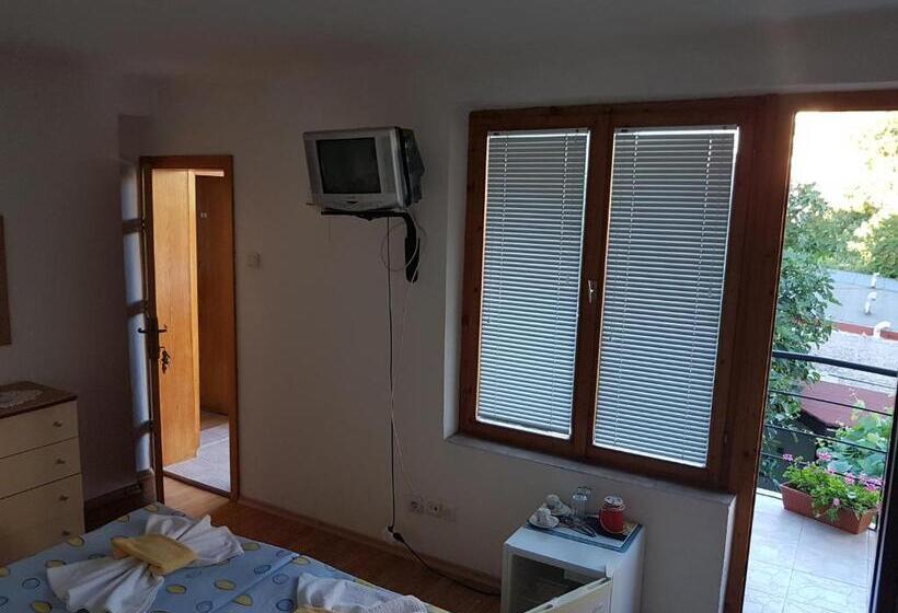 חדר סטנדרט נוף לגינה, Guest House Veselina