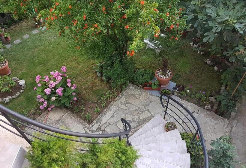 חדר סטנדרט נוף לגינה, Guest House Veselina