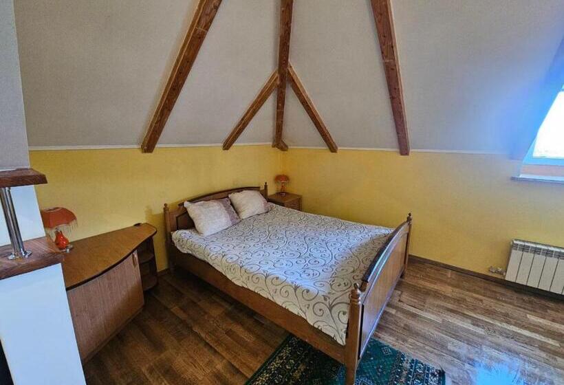 Номер Стандарт Трехместный, Cottage Kazka Lisu