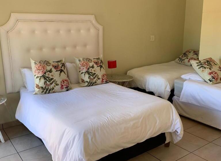 Семейный Номер, Villa De La Rosa Klerksdorp
