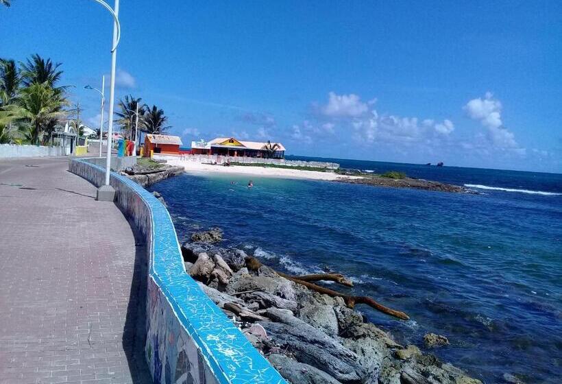 小型豪华套房, Victoria S Gennie Bay Village Hostal