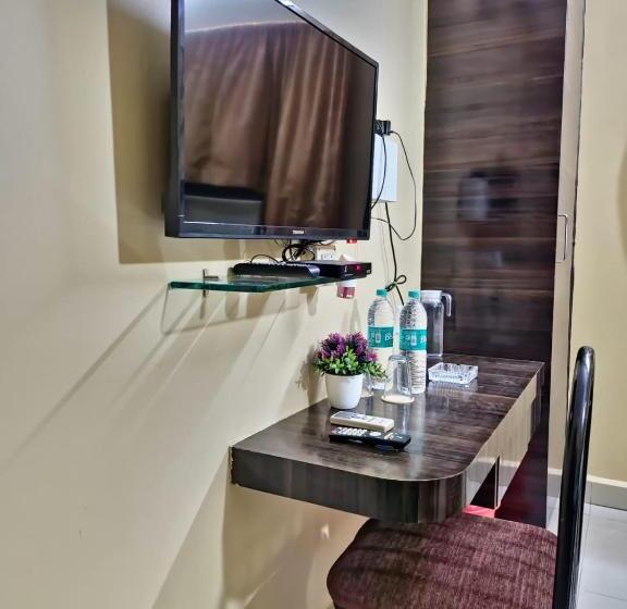 Номер Economy, Bhimas Inn  Puratchi Thalaivar Dr M G Ramachandran Central Railway Station Chennai