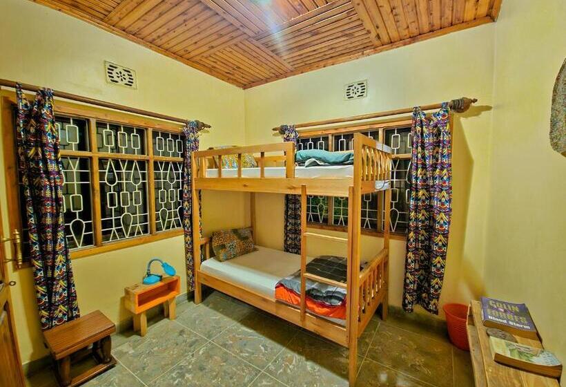 اتاق اکونومی, Mazzola Safari House & Backpacking