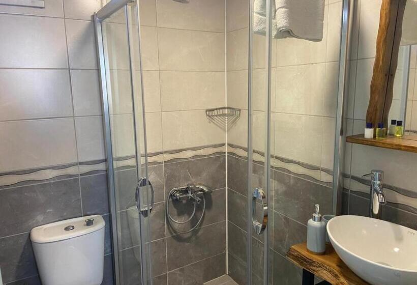 آپارتمان 1 خوابه همکف, Azra Apart & Otel