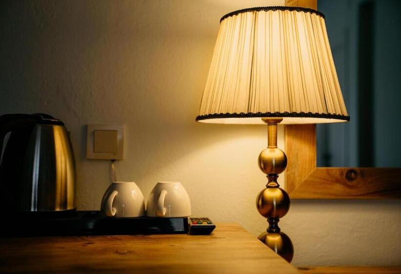 اتاق استاندارد با چشم‌انداز باغ, Azra Apart & Otel