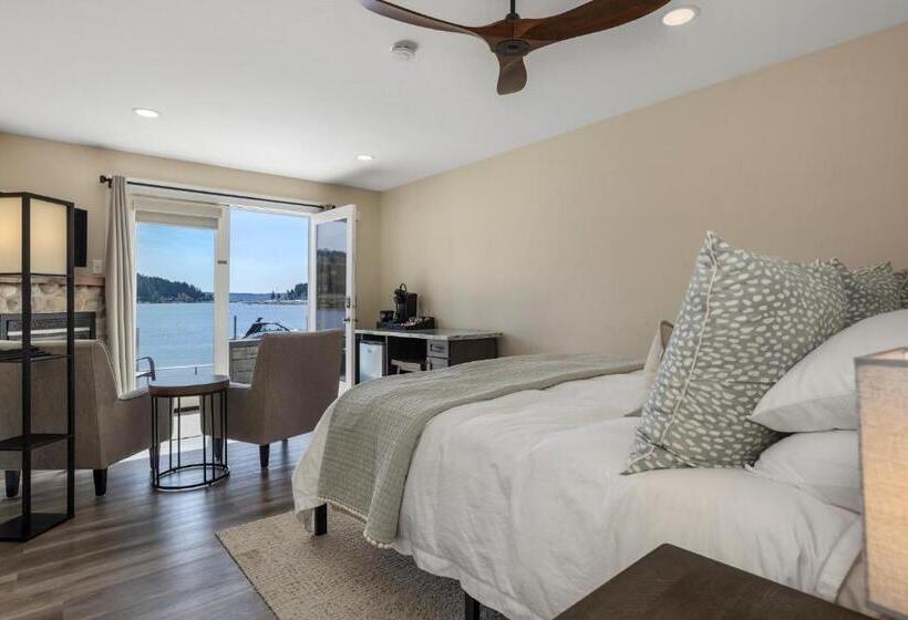 Номер Superior Вид на Море, Waterfront Inn