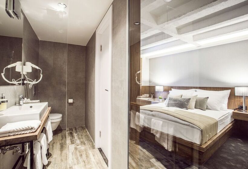 سوییت سوپریور, Nomad Luxury Suites