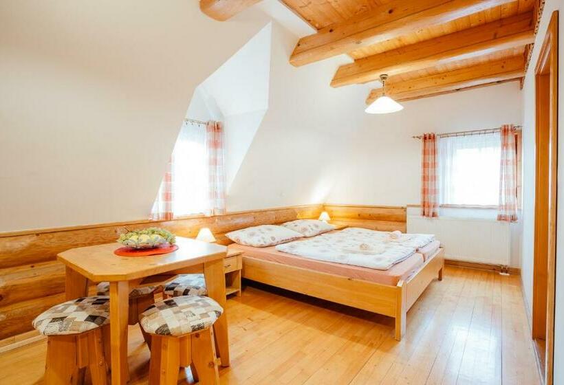 استودیوی استاندارد, Jánošíkova Valaška Hills Apartments
