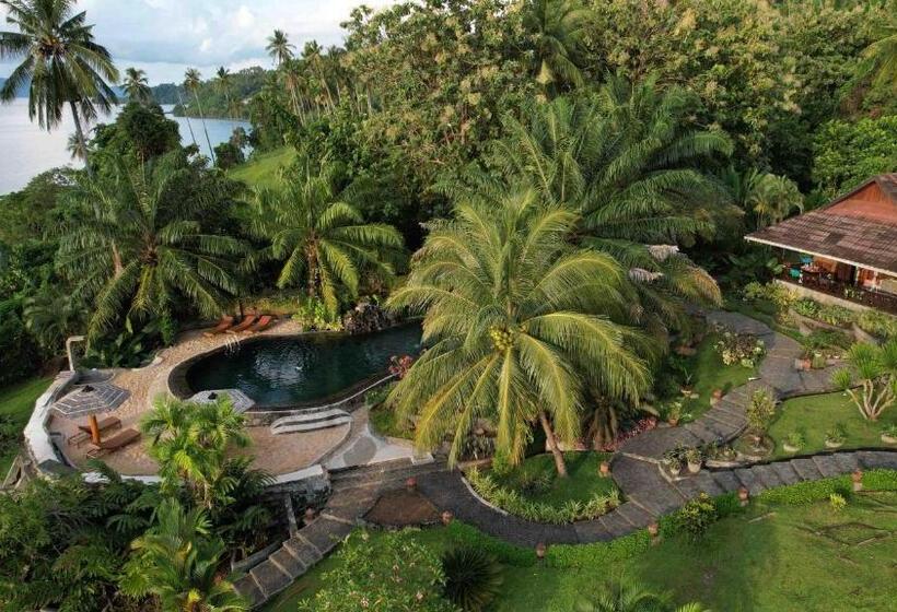اتاق استاندارد با چشم‌انداز استخر, Lumbalumba Resort   Manado