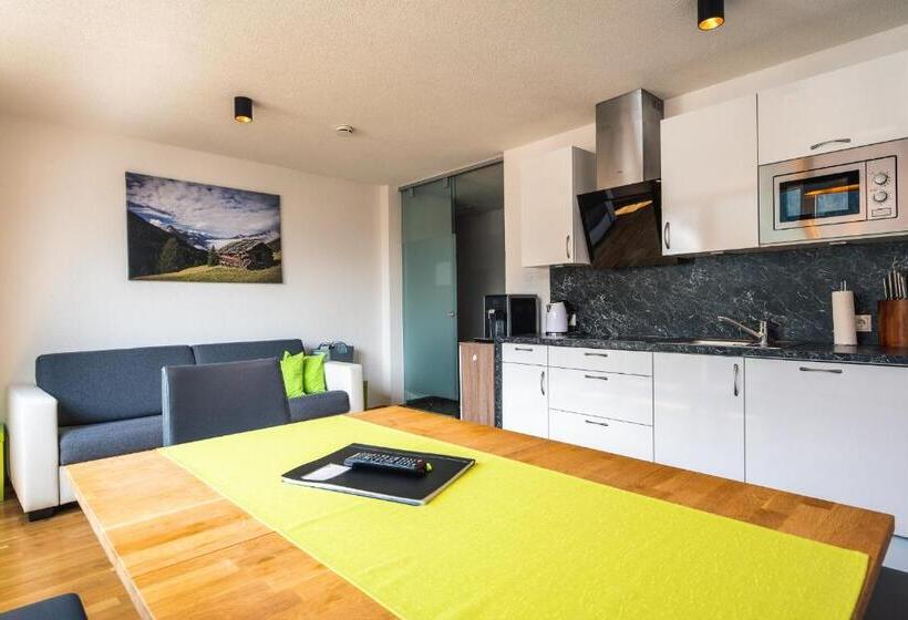 Апартаменты 1 Спальня с Балконом, Nowders Apartments