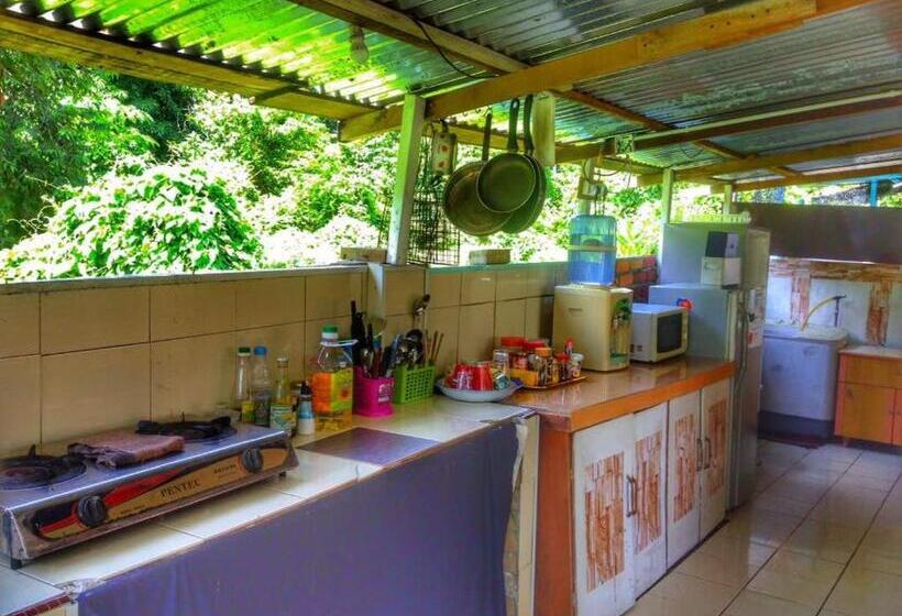 Economy-huone, Sleepy Hollow Villa