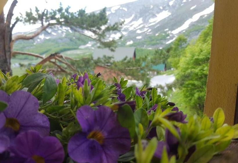 اتاق استاندارد چهار تخته, Guest House Tiha Noć