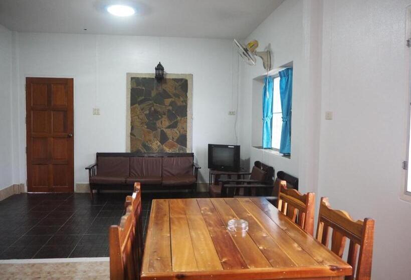 بنگله خانوادگی, Coconut Bungalow