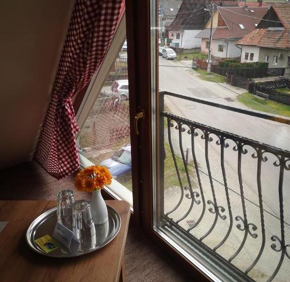 اتاق استاندارد, Privat Lena
