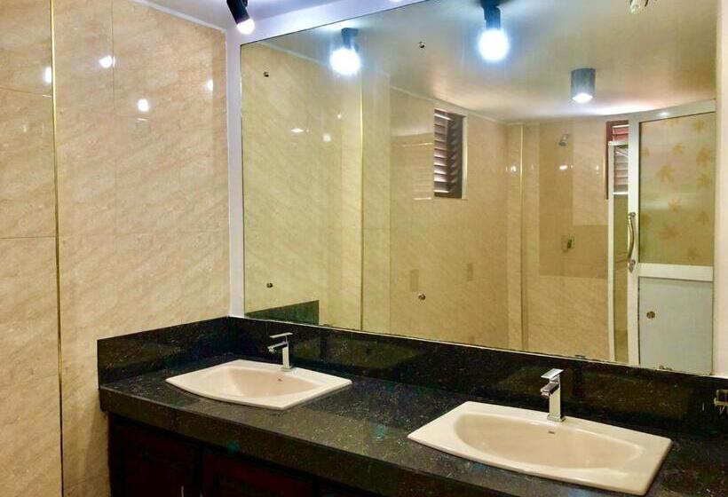 آپارتمان لوکس 1 خوابه, Sundowners Guesthouse