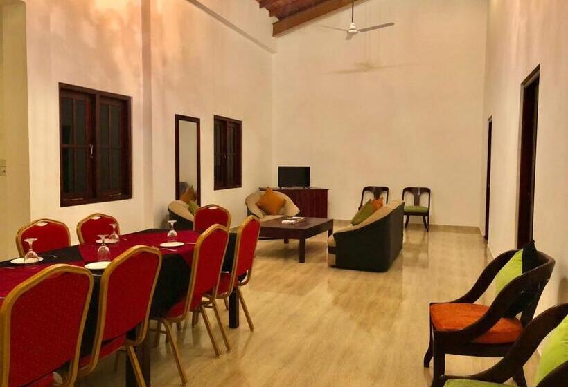 آپارتمان لوکس 1 خوابه, Sundowners Guesthouse