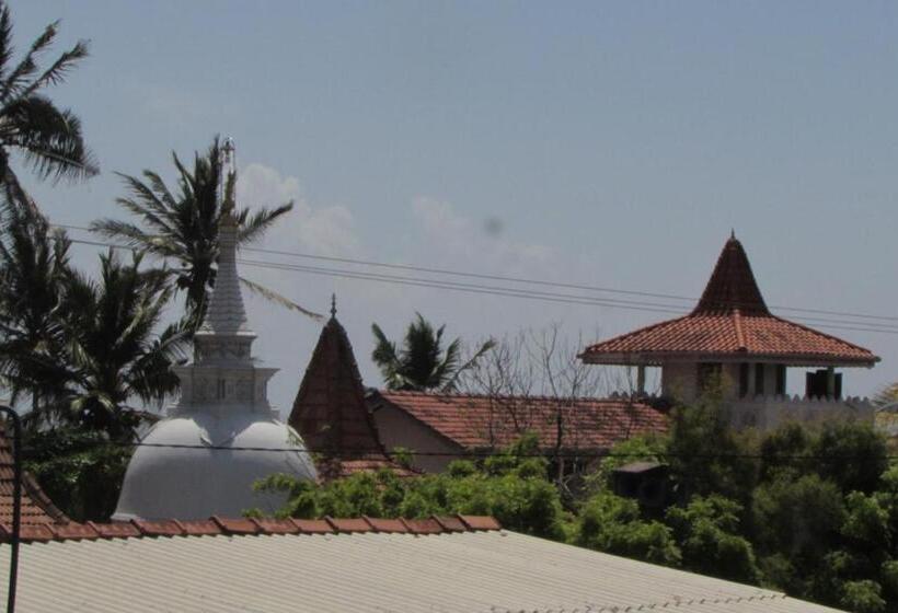 Triple Room Sea View, Rainbow Guest House