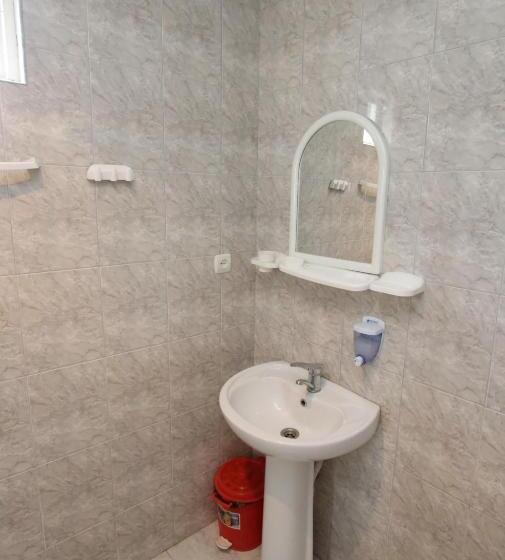 اتاق لوکس یک تخته, Guesthouse Goliati