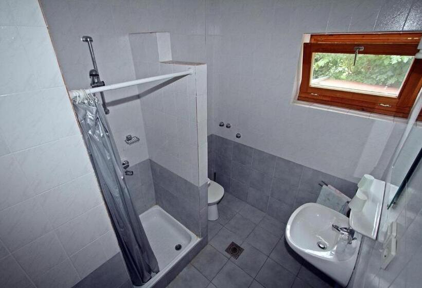 Апартаменты 1 Спальня с Террасой, Vöröskő Apartmanház