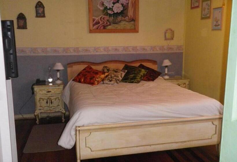 Люкс, Hostal Renoir