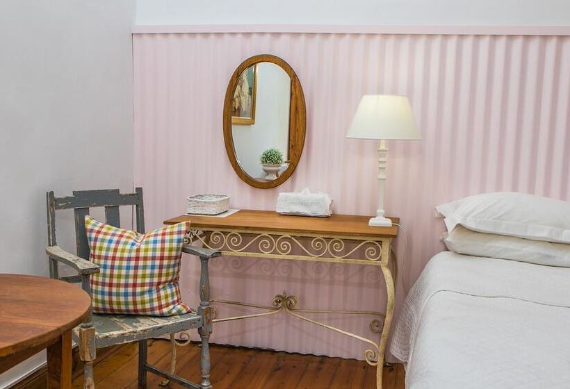 Номер Стандарт, Buiten Verwagten Guest House