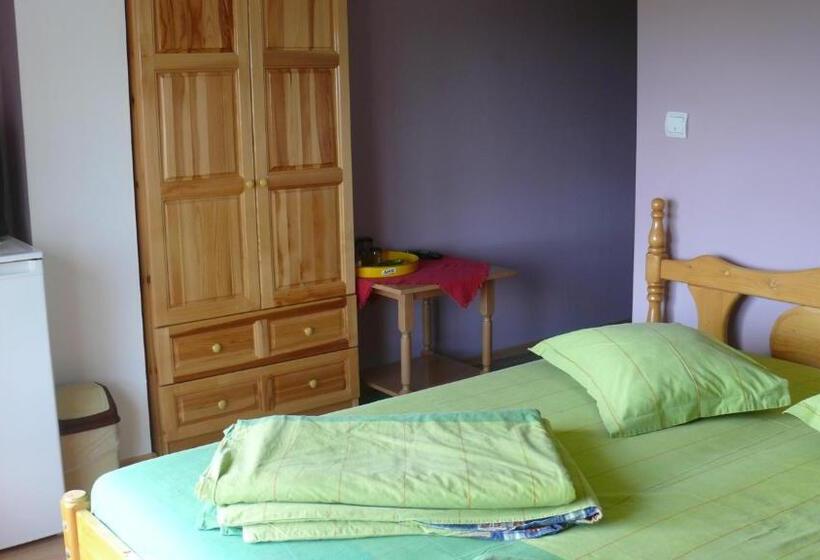 اتاق استاندارد یک نفره, Villa Climate Guest House
