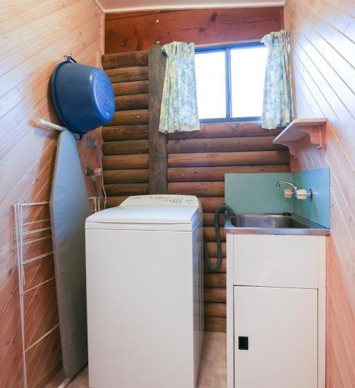 Дом 2 Спальни, Lazy Acre Log Cabins