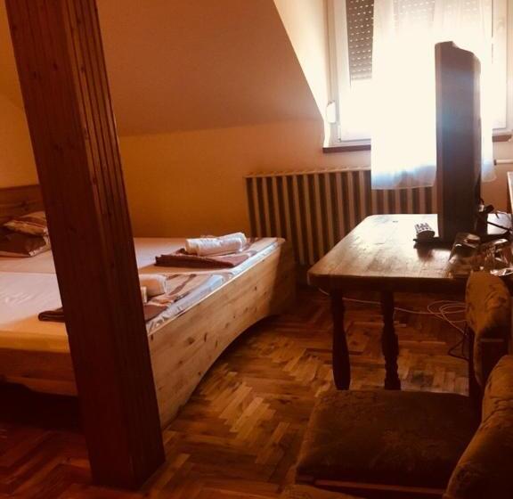 Номер Стандарт, Rózsakert Panzió
