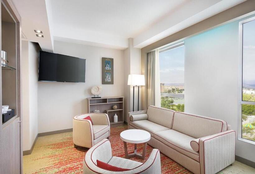 סוויטת ג'וניור, Park Mall Hotel & Conference Center