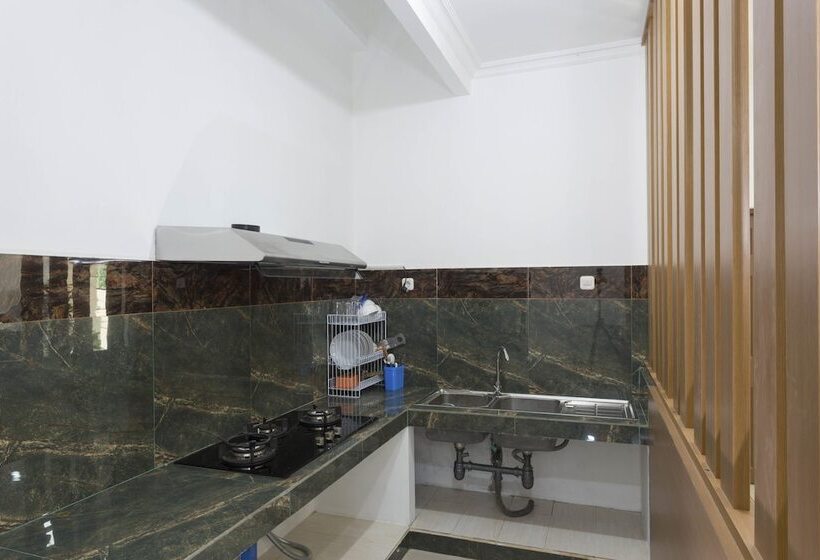Номер Стандарт, Reddoorz Plus @ Boulevard Residence Bsd