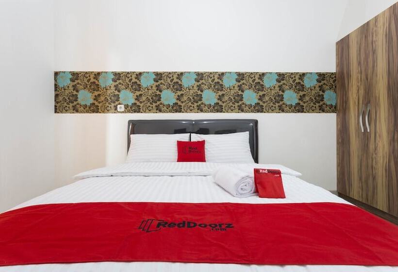 Номер Стандарт, Reddoorz Plus @ Boulevard Residence Bsd