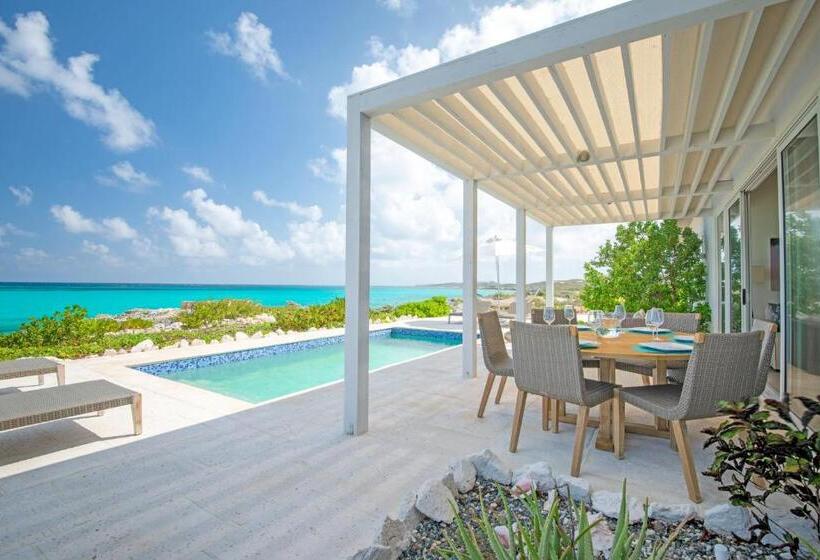 سوییت, Sailrock South Caicos   Island Hop Flight Included