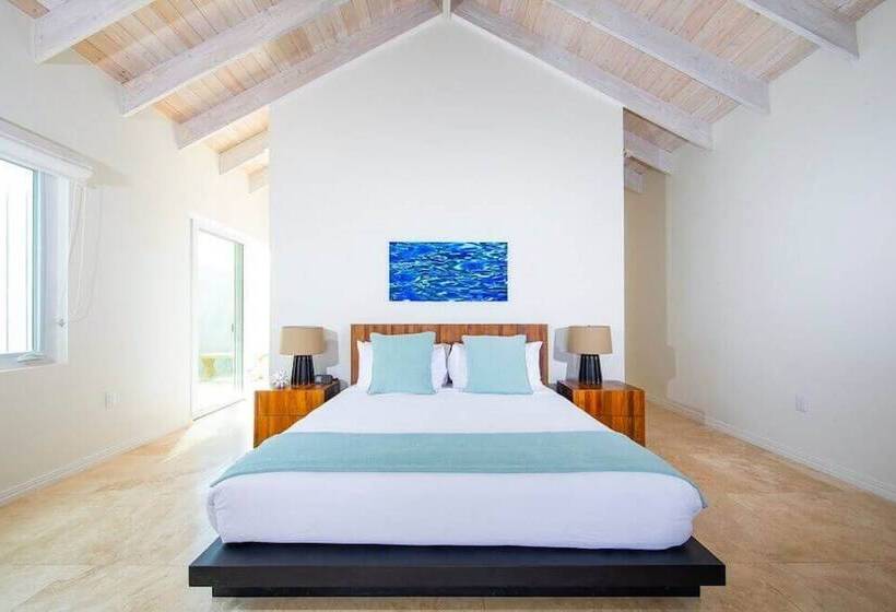 ویلای 1 خوابه, Sailrock South Caicos   Island Hop Flight Included