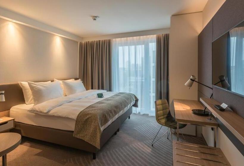 带大床的行政房间, Holiday Inn   Hamburg   Berliner Tor, An Ihg