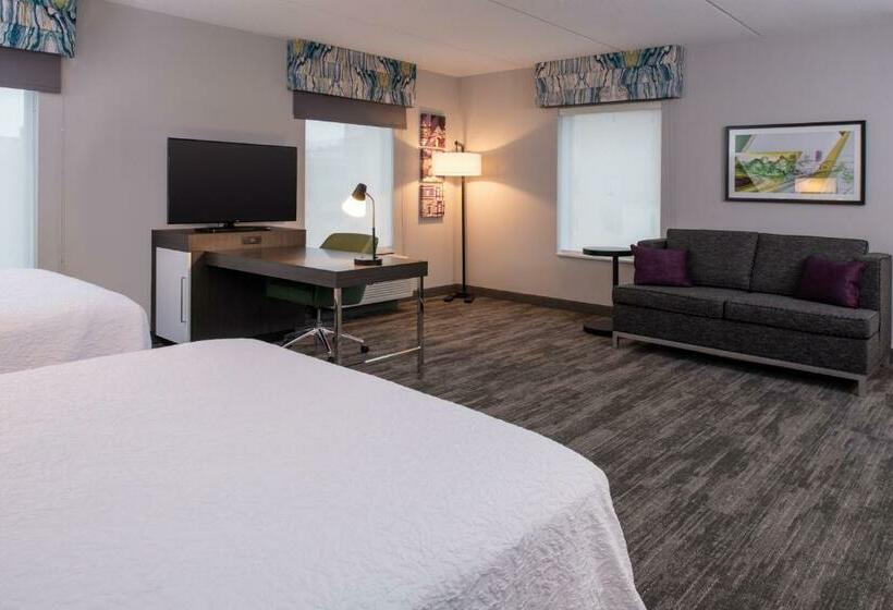 Студия Стандарт, Hampton Inn & Suites Winstonsalem Downtown