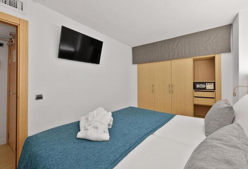 带有一个卧室和海景的高级公寓, Aparthotel Fontanellas Playa