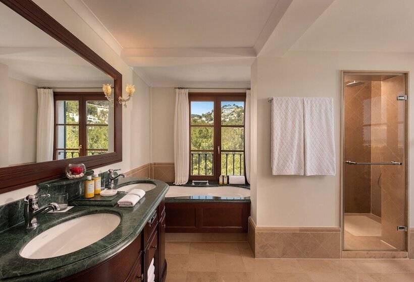 디럭스 스위트 바다 전망, Castillo Hotel Son Vida, A Luxury Collection Hotel, Mallorca   Adults Only