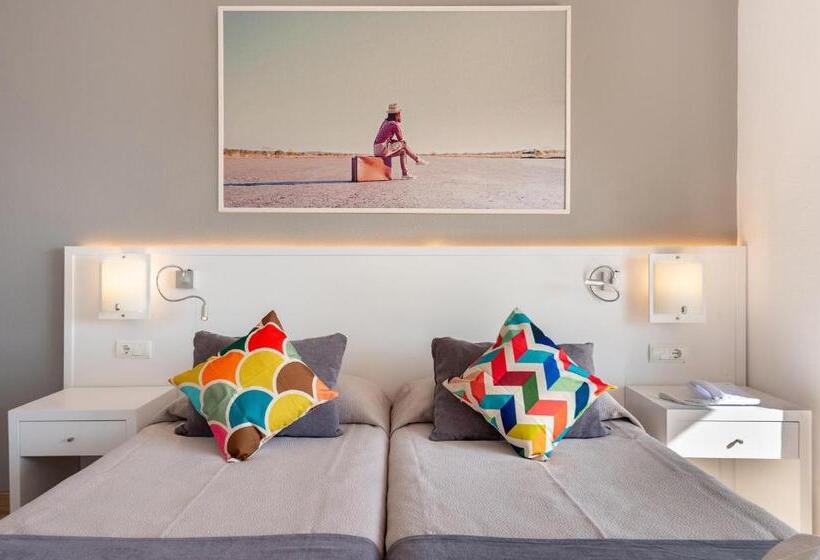 غرفة سوبيريور مطلّة علي البحر, Cenit & Apts. Sol Y Viento