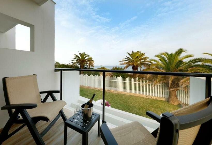 غرفة ديلوكس مطلّة علي البحر, Grand Palladium White Island Resort & Spa