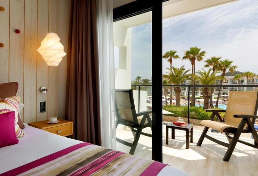 غرفة ديلوكس مطلة على حمام السباحة, Grand Palladium White Island Resort & Spa